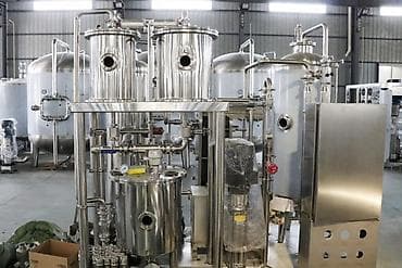 Оборудование для производства: Смеситель- сатуратор. ⚙️ Наша продукция и услуги: •	Линии розлива для — 2