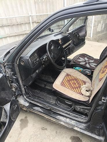 Продажа авто: Volkswagen Golf: 1994 г., 1.8 л, Механика, Бензин, Универсал — 10