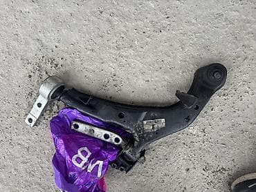 Автозапчасти: Комплект рычагов Nissan Оригинал — 1