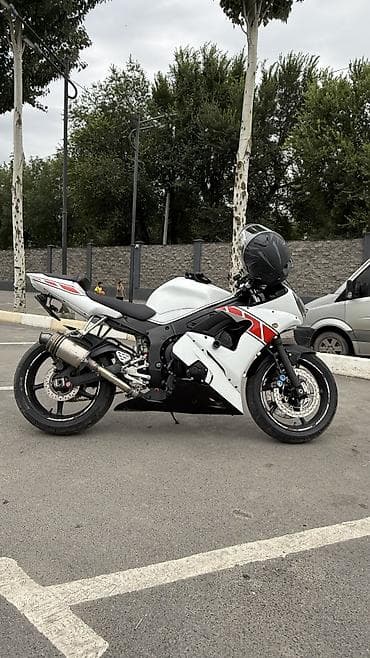 Мотоциклы: Спортбайк Yamaha YZF-R6 (600 кубов) (поколение 2006–2007) в фирменной — 8