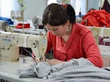 работа рабочий городок: Срочно требуются опытные швеи, район Аламедин-1. лебединовка Зарплата — 1