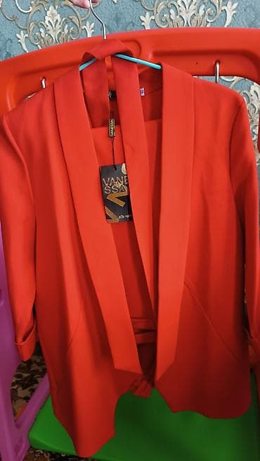 Женская двойка 
Размер 48-50
Новая производство Турция