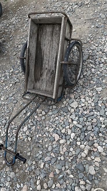 ролики на четырёх колёсах: Садово-строительная тачка и тележка, Двухколесная — 8