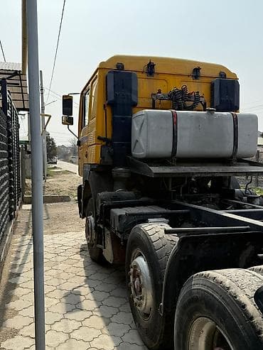 Башка транспорт: Двухмостовый (4x4 или 6x4) грузовик MAN 1997 года — это обычно серия — 3