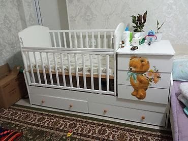 Детский комплект: кроватка-трансформер с комодом и выдвижными ящиками