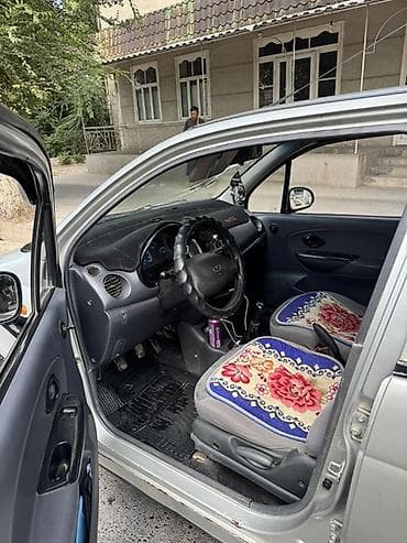 салон автомобиля: Daewoo Matiz: 2007 г., Механика, Бензин, Хэтчбэк — 4