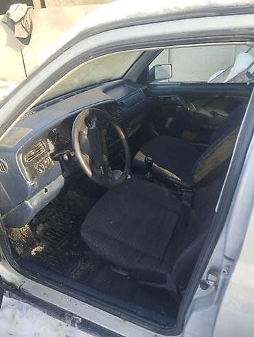 срочно продам машина: Volkswagen Vento: 1992 г., 1.8 л, Механика, Бензин, Седан — 4