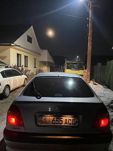 оочень срочно: Toyota Avensis: 2001 г., 1.8 л, Автомат, Бензин, Лифтбек — 4