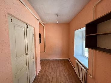 продаю дом с магазином: 🏡 Продается участок с домом в перспективном районе Бишкека! 📍 ж/м — 4