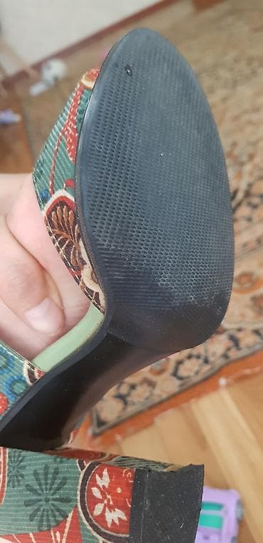 nike react: Продаю летние каблуки босоношки женские 36-37 размер. новые
н — 3