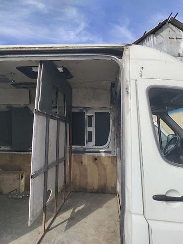 кпп «константиновка»: Жеңил жүк ташуучу унаа, Mercedes-Benz — 5