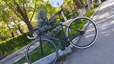 Городской велосипед типа фикс/синглспид. - Стальная рама с прямой