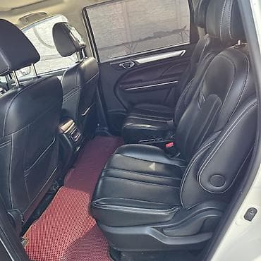 gac gs7: GAC Trumpchi GM6 — просторный 7-местный минивэн с современным — 5