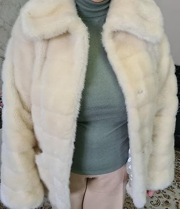 side by side: Продаю классную нарядную шубу. Белая р 48-50 — 1
