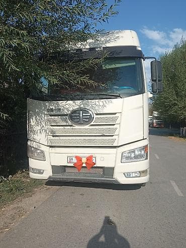 corea cars.com: Тягач, 2019 г., Без прицепа — 1