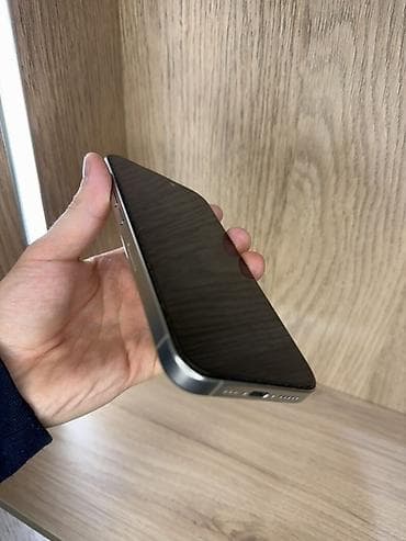 samsung galaxy s10: IPhone 15 Pro, Б/у, 128 ГБ, Natural Titanium — 3