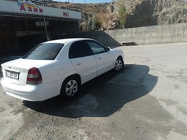другие марки: Daewoo Nubira: 2000 г., Седан — 4