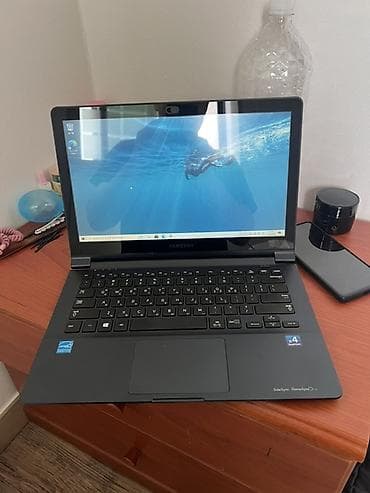 Ноутбук Samsung ноутбук сенсорный можно управлять даже с экрана