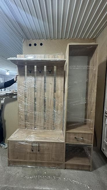 Прихожая модульная из ЛДСП в цвете натурального дуба. Состав и