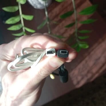 мини стол для ноутбука: Кабели для фото- и видеотехники Canon (2 шт.) Состав: - Черный кабель — 2