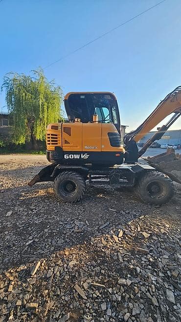 Экскаватор, Hyundai, Колесный