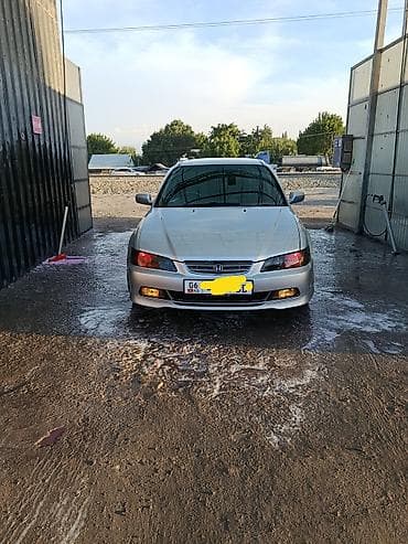 camry 2010: Honda Accord: 1999 г., 0.2 л, Автомат, Бензин, Седан — 1