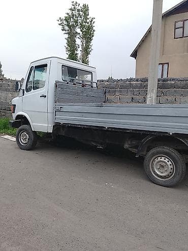 25 кузов: Легкий грузовик, Mercedes-Benz, Стандарт — 2