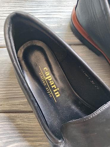 Продается обувь: Туфли В отличном состоянии, одевали несколько раз на