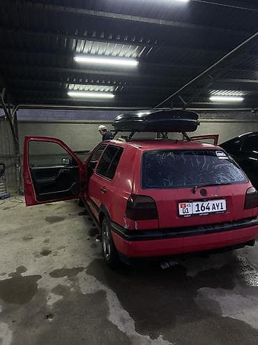 Volkswagen Golf: 1992 г., 2 л, Хэтчбэк