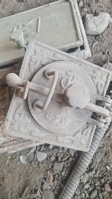 зол: Чугунные комплектующие для печи/плиты Состав: - Колосниковые решётки — 3