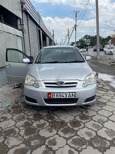 Toyota Allex: 2003 г., 1.5 л, Автомат, Бензин, Хэтчбэк