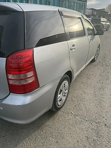m5 g30: Toyota WISH: 2003 г., Автомат, Бензин, Минивэн — 4