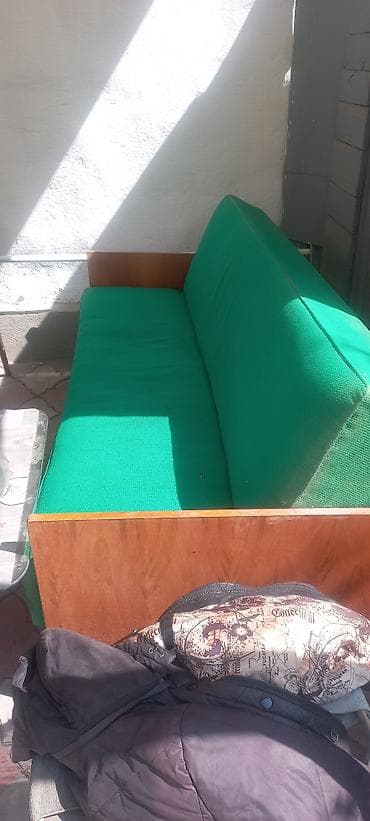 small table: Диван-кровать «книжка» с деревянным каркасом. в хорошем рабочем — 2