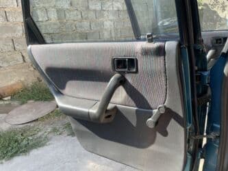 передвижные дома: Mazda 323: 1992 г., 1.6 л, Механика, Бензин, Хетчбек — 13