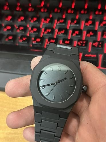 Минималистичные наручные часы в матово‑чёрном исполнении - Корпус