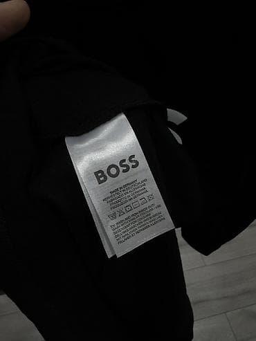 Эркектер кийими: Эркектердин футболкасы, S, M, L, Boss, Жаңы, түсү - Кара, Өзү алып кетүү — 3