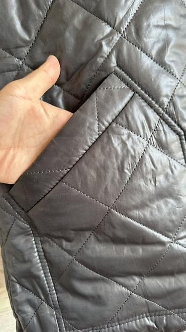 костюм tech fleece: Утеплённый стёганый жилет с капюшоном, тёмно‑серый. - Прямой силуэт — 3