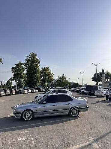 hyundai ionic: BMW 5 series: 1994 г., 4.4 л, Механика, Бензин, Седан — 4