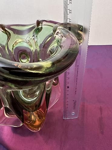 Модели автомобилей: Чешская ваза из гутного цветного стекла — 4