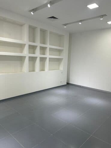 дом в районе восточного автовокзала: Помещения сдаю хорошее тёплое уютная помещение под офис под салон — 1