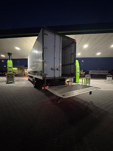 Грузовик Mercedes-Benz Atego 1229, изотермический фургон с — 6