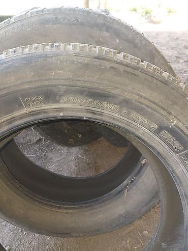 Шины 205 / 60 / R 16, Зима, Комплект, Легковые, Япония, Bridgestone
