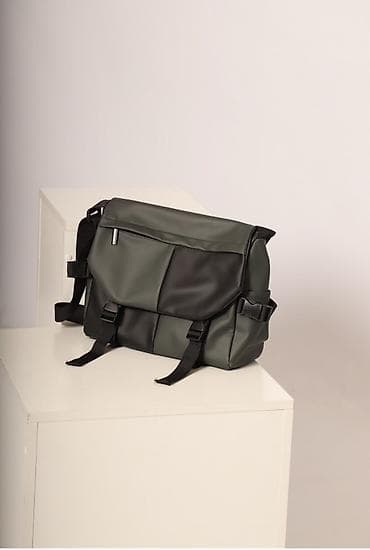 Рюкзактар: Сумка-мессенджер из водоотталкиваемого кожзаменителя, двуцветная — 7