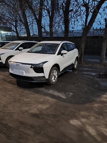 tesla pi: Geely Monjaro: 2022 г., Автомат, Электромобиль, Кроссовер — 2