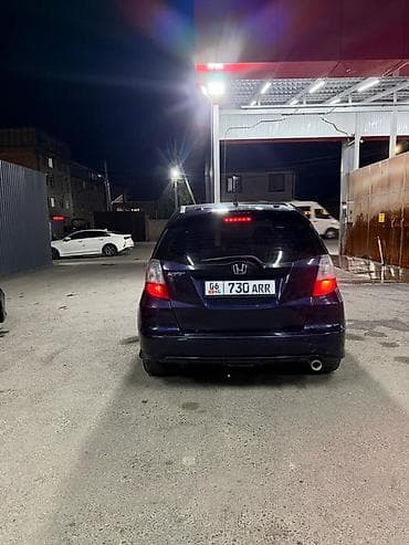 Продажа авто: Honda Fit: 2010 г., 1.5 л, Автомат, Бензин, Хэтчбэк — 3