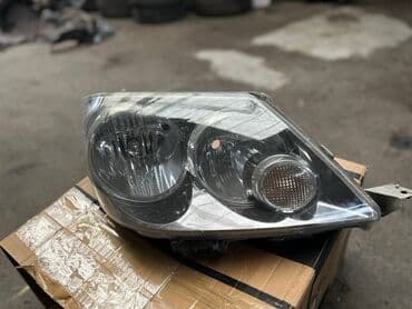 где можно купить реборна: Toyota Fortuner Фара, Тойота Фортунер Фара. Фара Передняя права, 2006 — 1