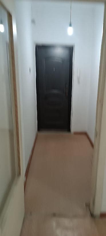 Батирлерди сатуу: 1 бөлмө, 40 м², 105-серия, 105-серия, 1 кабат, Эски ремонт — 1