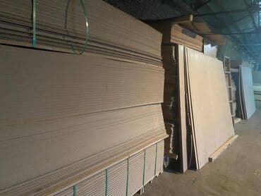 доска для учобы: Ламинированный ХДФ белый и ХДФ (ДВП) черновой. Производство — 1