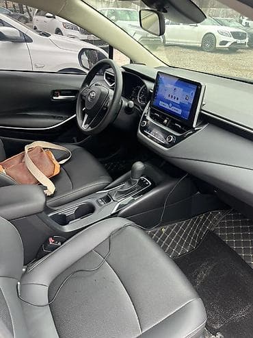 на corolla: Toyota Corolla: 2019 г., 1.8 л, Вариатор, Гибрид, Седан — 3