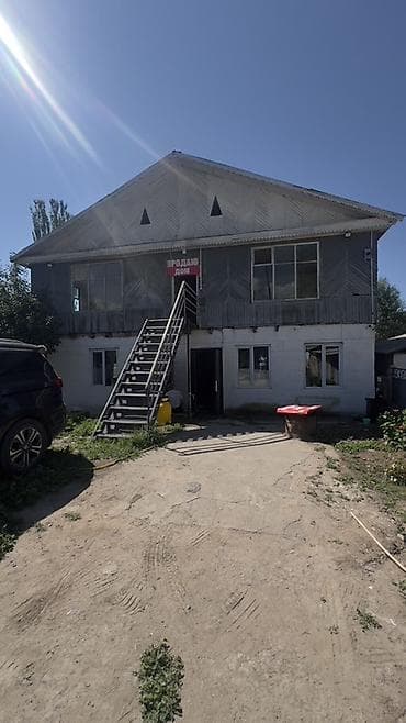 жаны уйлор: Продаётся большой дом 400 кв.м на участке 5,2 сотки, Чолпон-Ата — 2